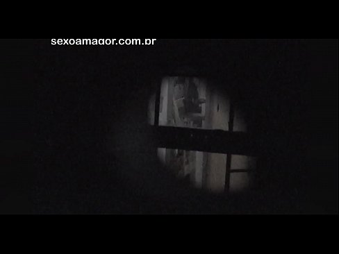 ❤️ Lourinho é filmado secretamente por um voyeur de bairro escondido atrás de tijolos ocos ️❌ Porno vídeo em pt.xxx-wow-net.ru ❌️❤